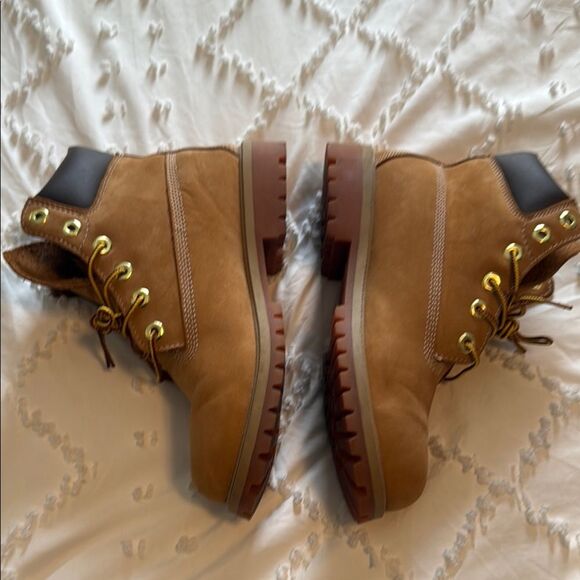 Timberland Wheat Work Boots ~ Kids 5.5 Women’s 7.5 - Picture 4 of 11
